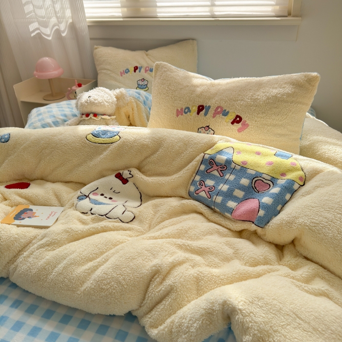 91家纺网 家纺一手货源 找家纺 欣宜家纺 2025新款ins风200克羊羔绒毛巾绣牛奶绒四件套加厚保暖床单被套宿舍三件套 小狗的家