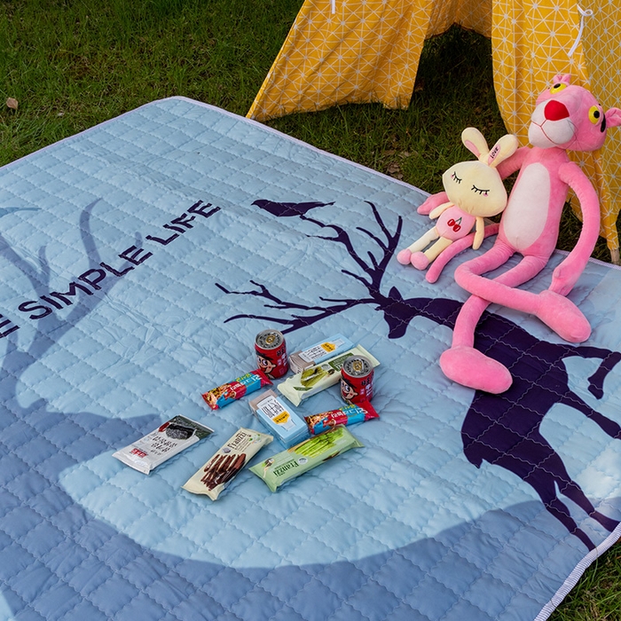 91家纺网 家纺一手货源 找家纺 欣宜家纺 2025新款ins风加厚绗缝防泼水野餐垫 北欧鹿