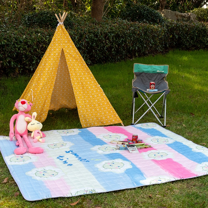 91家纺网 家纺一手货源 找家纺 欣宜家纺 2025新款ins风加厚绗缝防泼水野餐垫 多彩笑脸