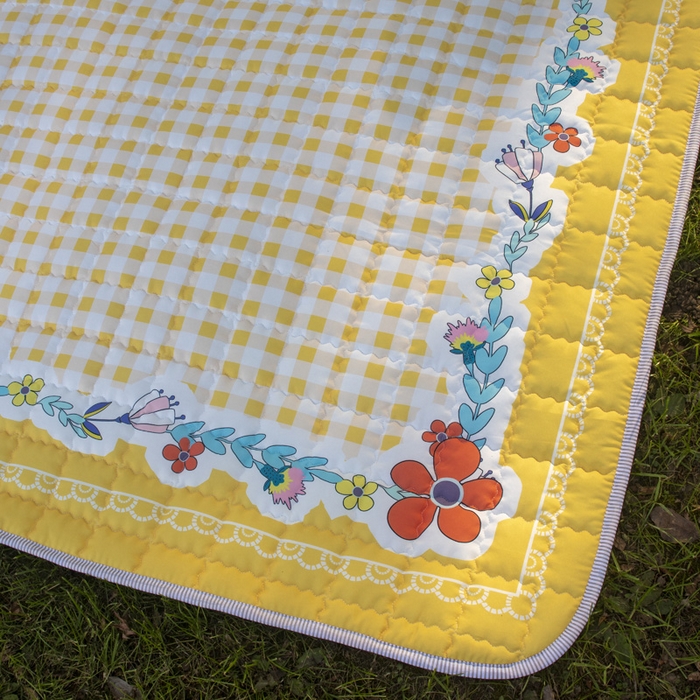 91家纺网 家纺一手货源 找家纺 欣宜家纺 2025新款ins风加厚绗缝防泼水野餐垫 花开