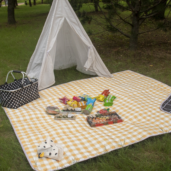 91家纺网 家纺一手货源 找家纺 欣宜家纺 2025新款ins风加厚绗缝防泼水野餐垫 黄白格