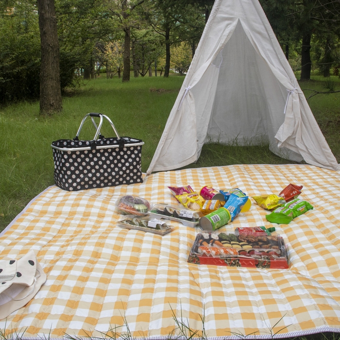 91家纺网 家纺一手货源 找家纺 欣宜家纺 2025新款ins风加厚绗缝防泼水野餐垫 黄白格