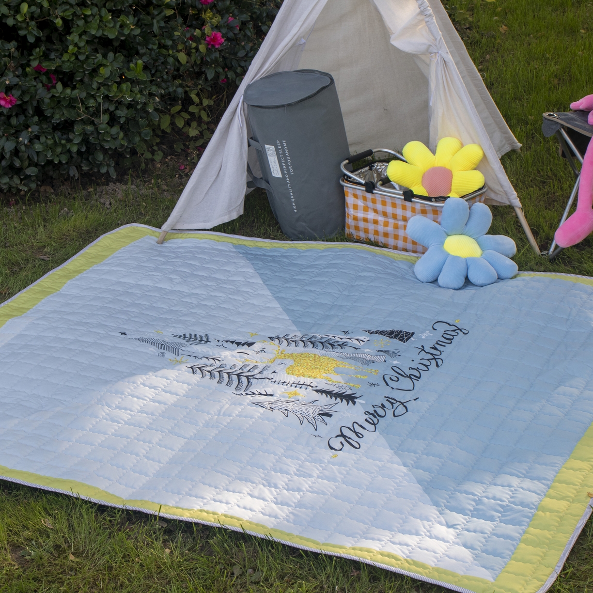 91家纺网 家纺一手货源 找家纺 欣宜家纺 2025新款ins风加厚绗缝防泼水野餐垫 森林鹿