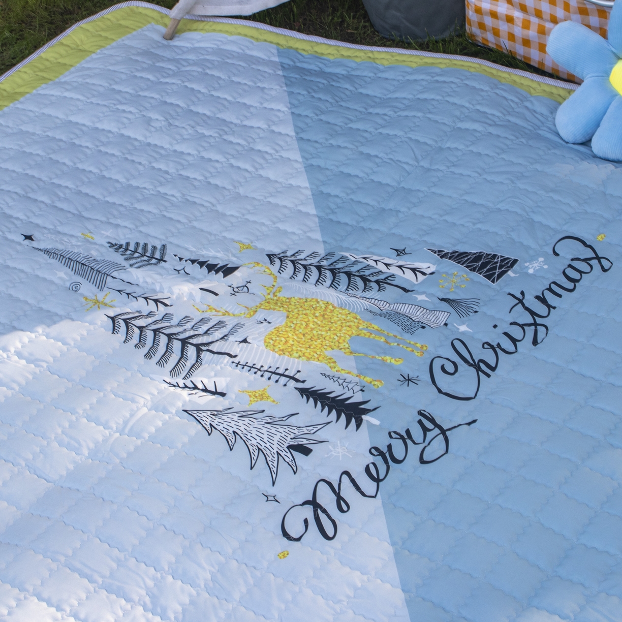 91家纺网 家纺一手货源 找家纺 欣宜家纺 2025新款ins风加厚绗缝防泼水野餐垫 森林鹿