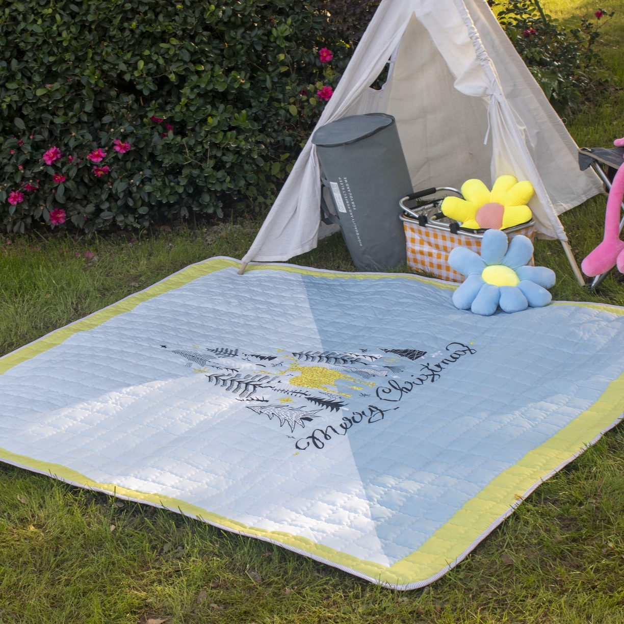 91家纺网 家纺一手货源 找家纺 欣宜家纺 2025新款ins风加厚绗缝防泼水野餐垫 森林鹿