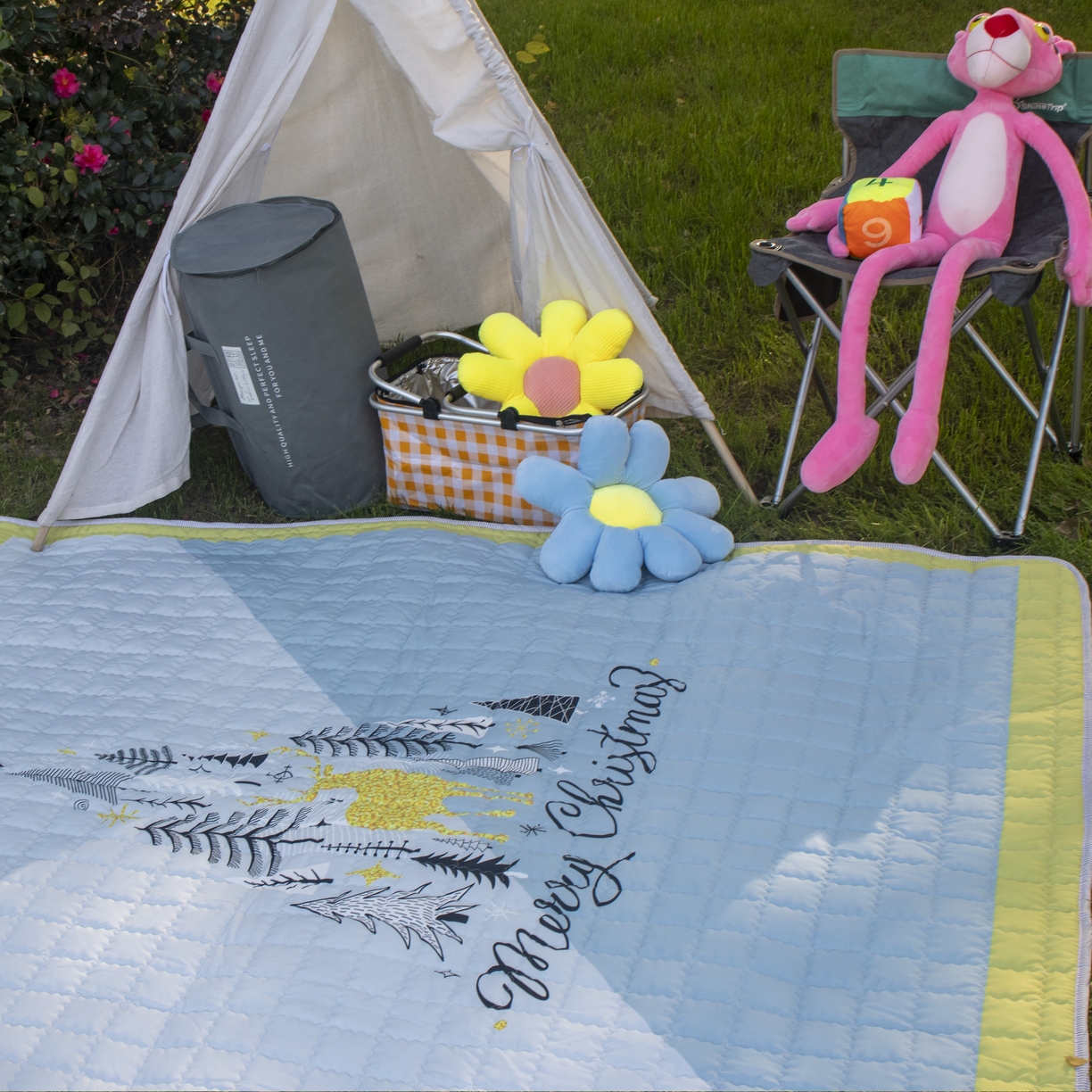 91家纺网 家纺一手货源 找家纺 欣宜家纺 2025新款ins风加厚绗缝防泼水野餐垫 森林鹿