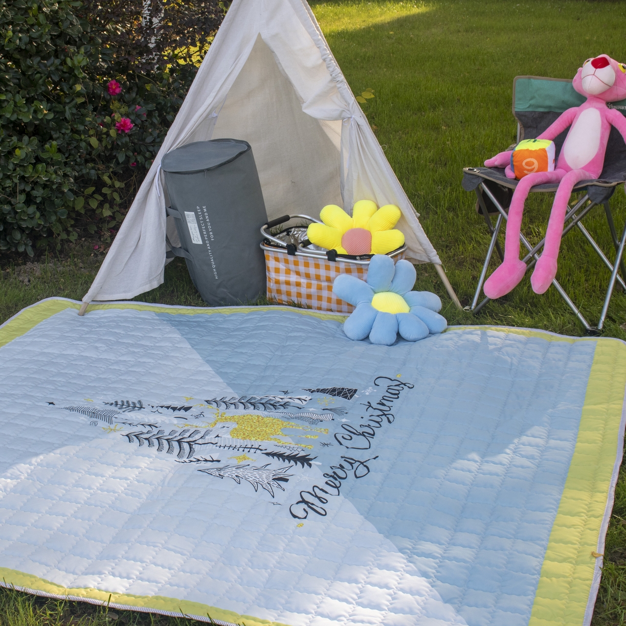 91家纺网 家纺一手货源 找家纺 欣宜家纺 2025新款ins风加厚绗缝防泼水野餐垫 森林鹿