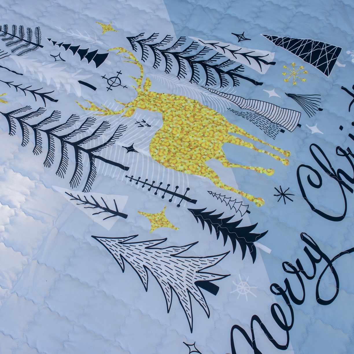 91家纺网 家纺一手货源 找家纺 欣宜家纺 2025新款ins风加厚绗缝防泼水野餐垫 森林鹿