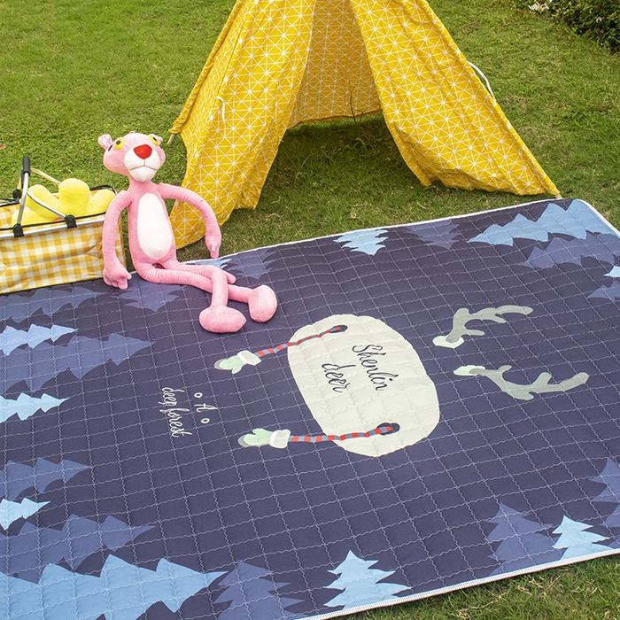 91家纺网 家纺一手货源 找家纺 欣宜家纺 2025新款ins风加厚绗缝防泼水野餐垫 圣诞鹿