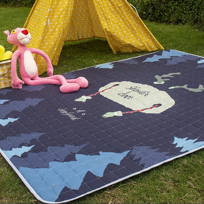 91家纺网 家纺一手货源 找家纺 欣宜家纺 2025新款ins风加厚绗缝防泼水野餐垫 圣诞鹿