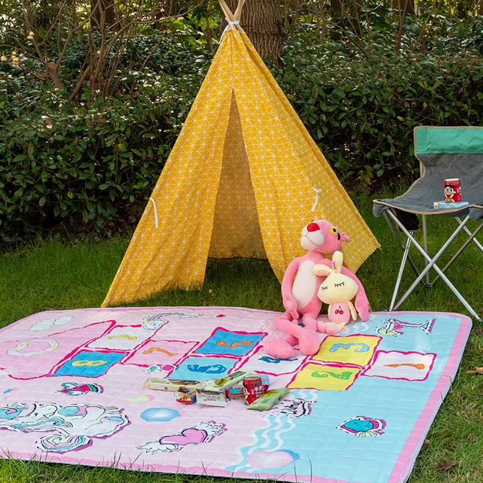 91家纺网 家纺一手货源 找家纺 欣宜家纺 2025新款ins风加厚绗缝防泼水野餐垫 跳房子粉