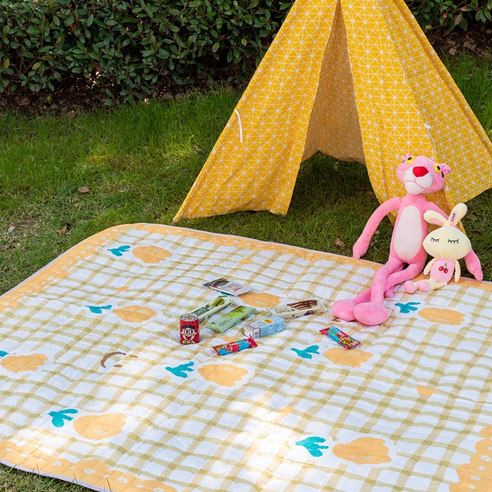 91家纺网 家纺一手货源 找家纺 欣宜家纺 2025新款ins风加厚绗缝防泼水野餐垫 笑脸郁金香