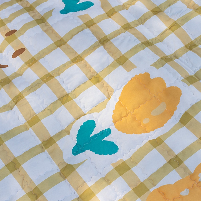 91家纺网 家纺一手货源 找家纺 欣宜家纺 2025新款ins风加厚绗缝防泼水野餐垫 笑脸郁金香