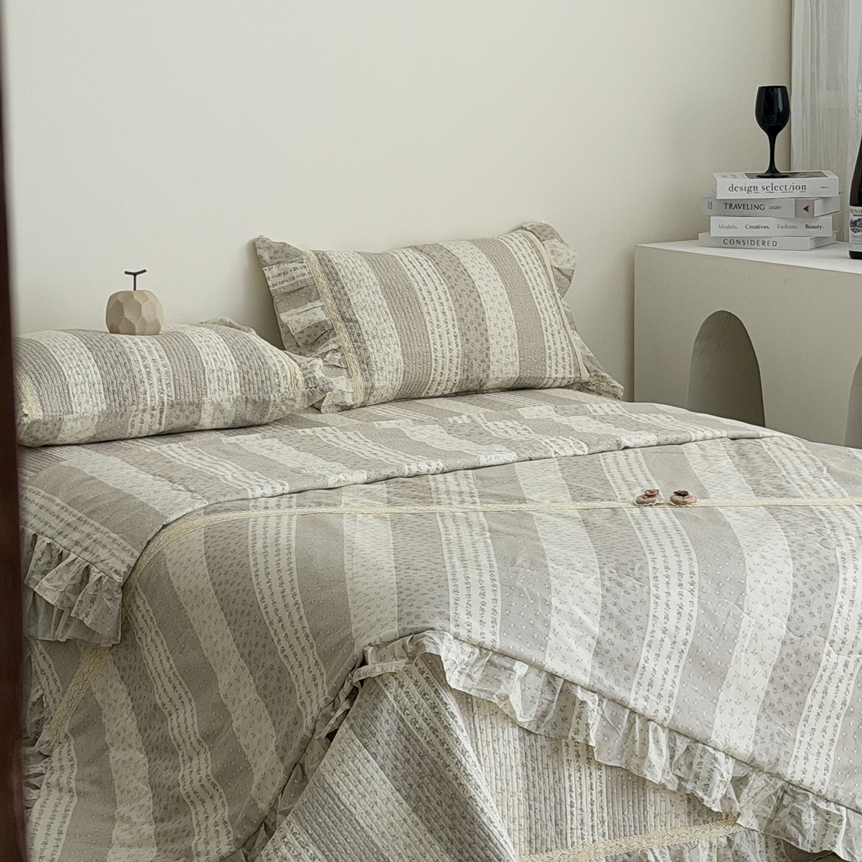 91家纺网 家纺一手货源 找家纺 佰织鑫家居 2026新款韩系花边款全棉砂洗多功能四件套夏被四件套（会员-5） 思意绵绵