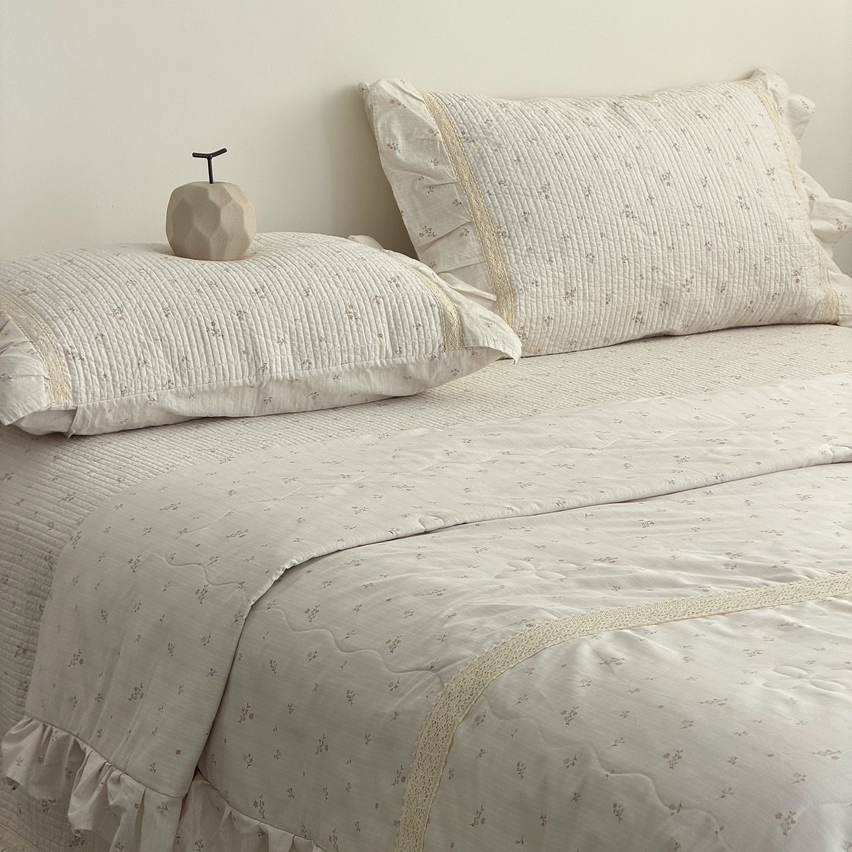 91家纺网 家纺一手货源 找家纺 佰织鑫家居 2026新款韩系花边款全棉砂洗多功能四件套夏被四件套（会员-5） 洛伊