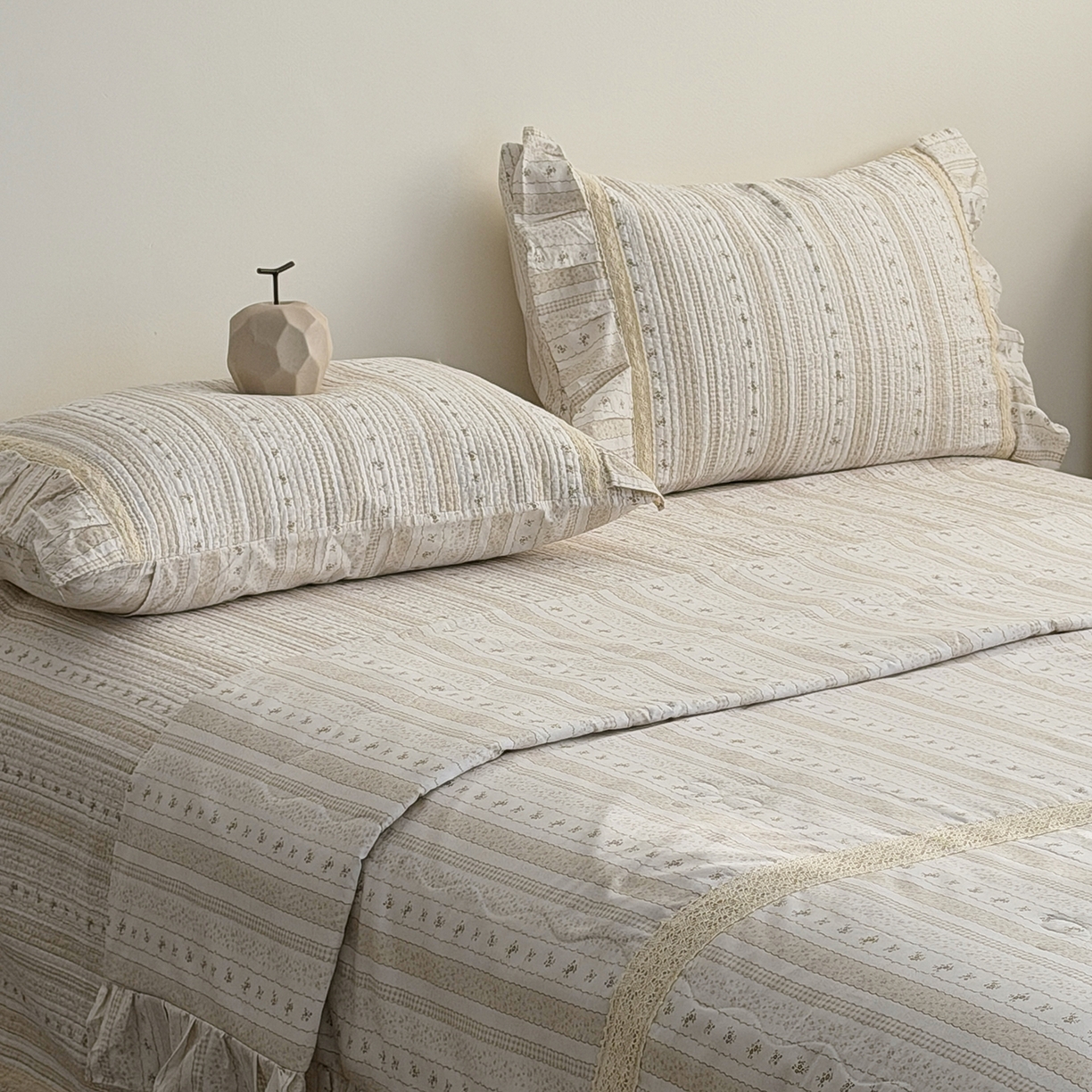 91家纺网 家纺一手货源 找家纺 佰织鑫家居 2026新款韩系花边款全棉砂洗多功能四件套夏被四件套（会员-5） 小柔花夕