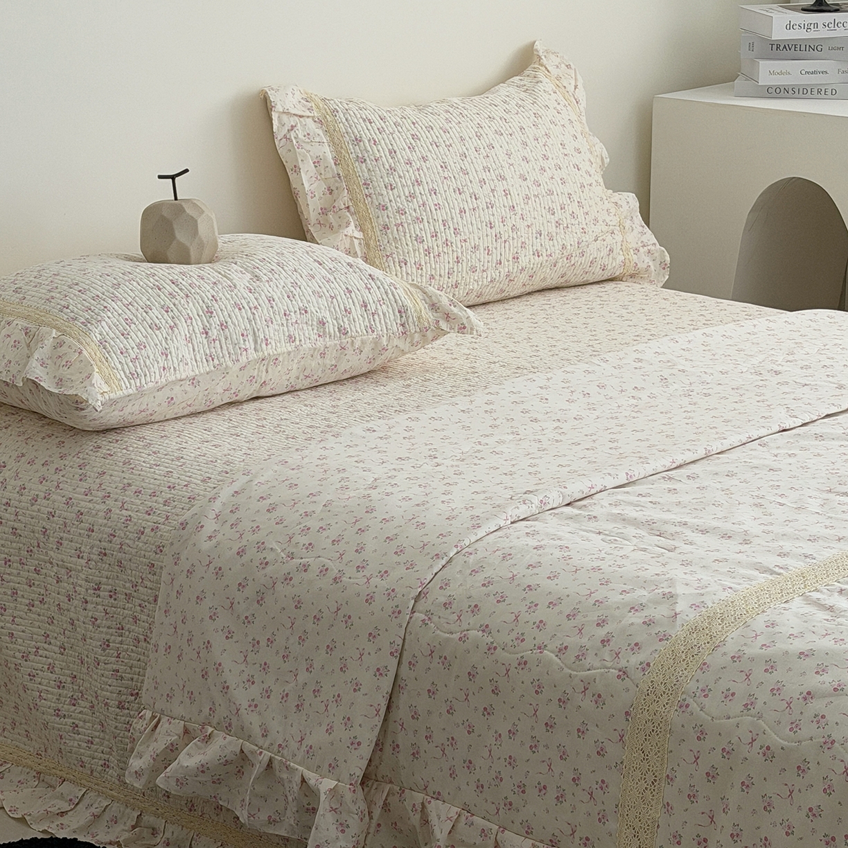 91家纺网 家纺一手货源 找家纺 佰织鑫家居 2026新款韩系花边款全棉砂洗多功能四件套夏被四件套（会员-5） 宛如初见