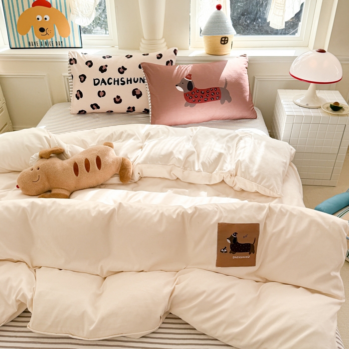 91家纺网 家纺一手货源 找家纺 温眠家纺 2025新款水洗云朵棉（高克重）数码布标四件套 腊肠狗