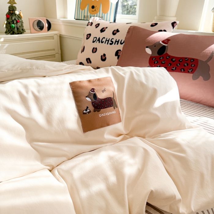 91家纺网 家纺一手货源 找家纺 温眠家纺 2025新款水洗云朵棉（高克重）数码布标四件套 腊肠狗