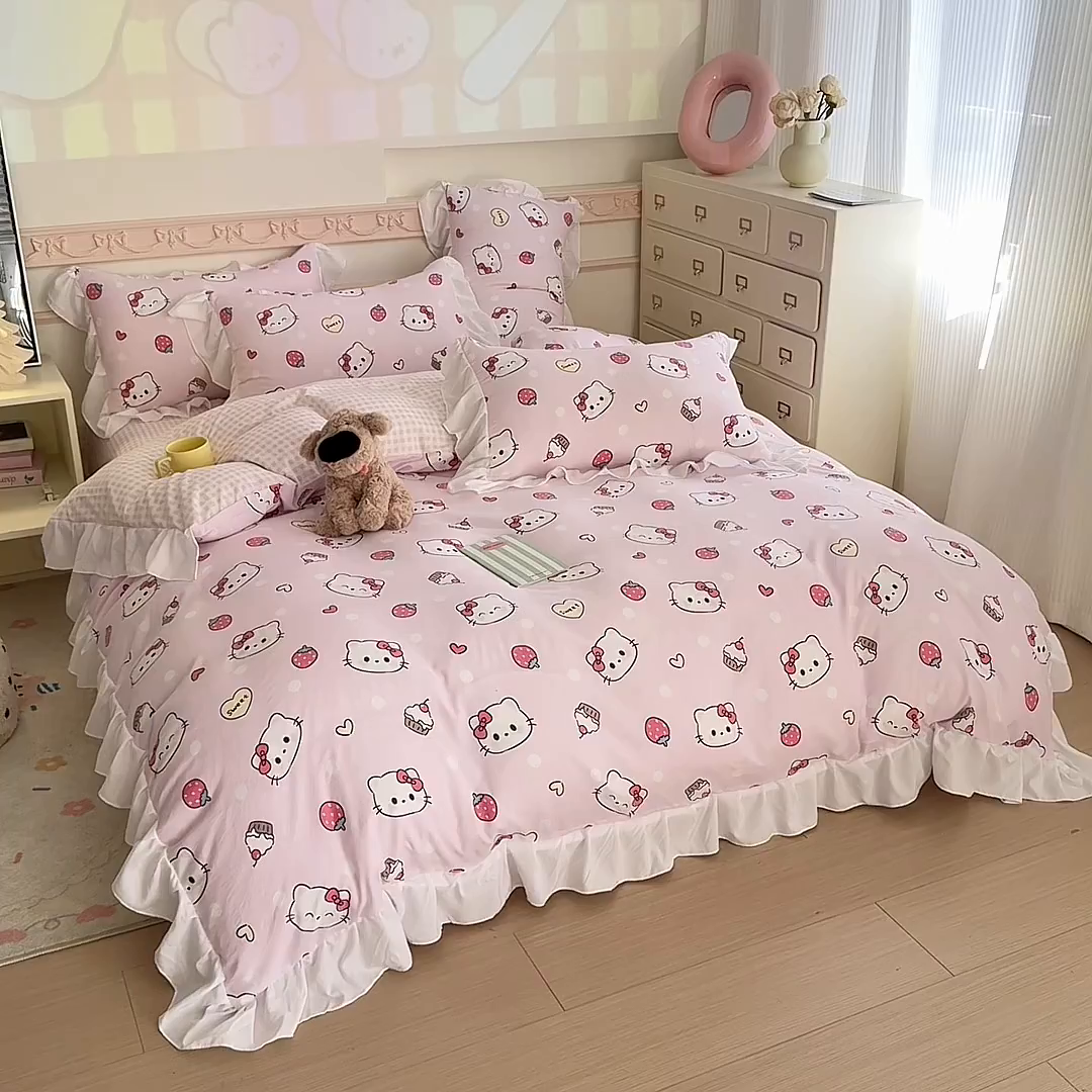 91家纺网 家纺一手货源 找家纺 温眠家纺 2025新款水洗云朵棉韩式INS减龄花边款四件套 草莓猫咪