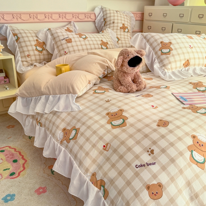 91家纺网 家纺一手货源 找家纺 温眠家纺 2025新款水洗云朵棉韩式INS减龄花边款四件套 乖乖熊