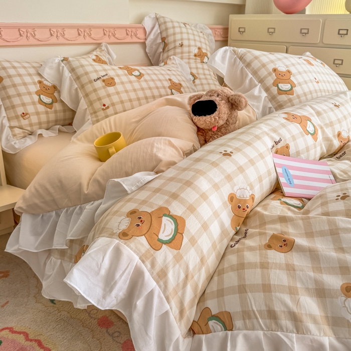 91家纺网 家纺一手货源 找家纺 温眠家纺 2025新款水洗云朵棉韩式INS减龄花边款四件套 乖乖熊