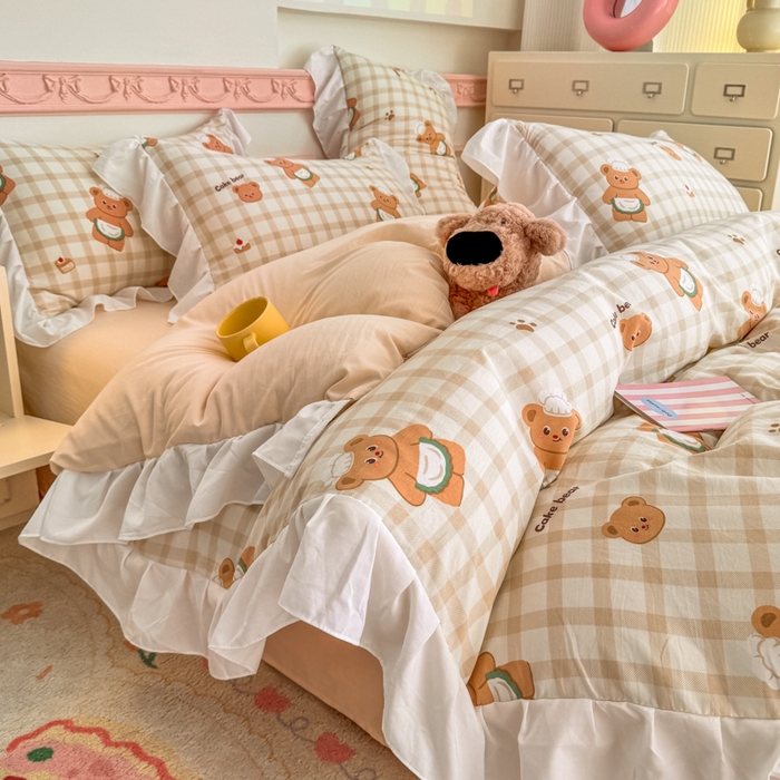 91家纺网 家纺一手货源 找家纺 温眠家纺 2025新款水洗云朵棉韩式INS减龄花边款四件套 乖乖熊