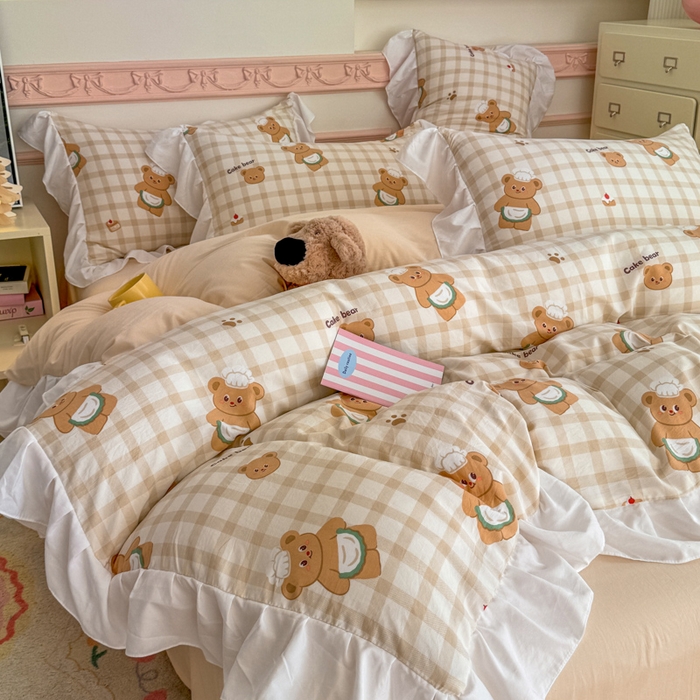 91家纺网 家纺一手货源 找家纺 温眠家纺 2025新款水洗云朵棉韩式INS减龄花边款四件套 乖乖熊