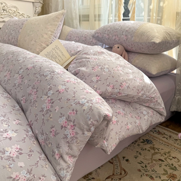 91家纺网 家纺一手货源 找家纺 （总）温眠家纺 2025新款ins风小清新镂空花边水洗云朵棉四件套-风格一