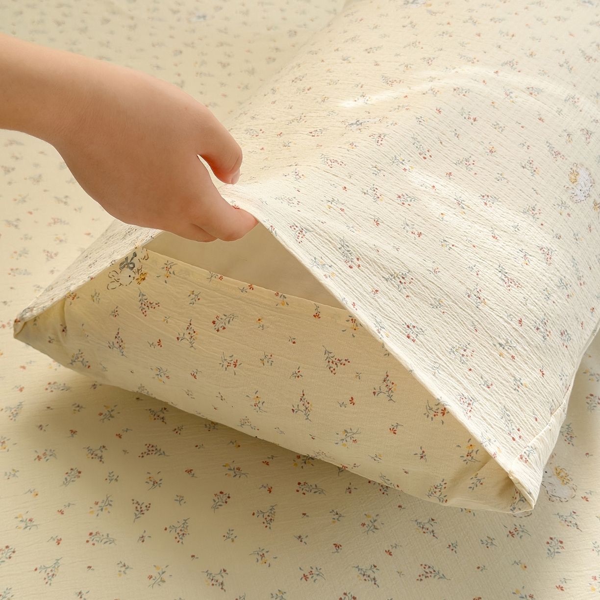 91家纺网 家纺一手货源 找家纺 （总）沐芷 2026 【提供买家秀】双层纱A类黑色小花边单床单/床单三件套 被单