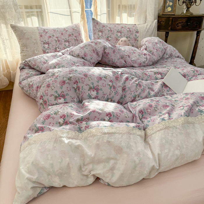 91家纺网 家纺一手货源 找家纺 （总）温眠家纺 2025新款ins风小清新镂空花边水洗云朵棉四件套-风格一