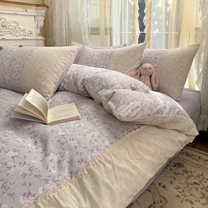 91家纺网 家纺一手货源 找家纺 温眠家纺 2025新款ins风小清新镂空花边水洗云朵棉四件套-风格一 白茶