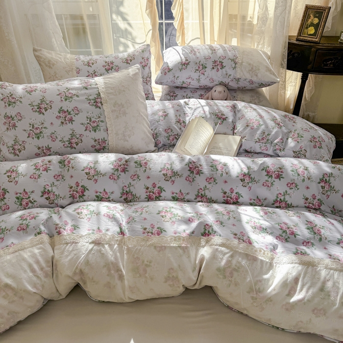 91家纺网 家纺一手货源 找家纺 温眠家纺 2025新款ins风小清新镂空花边水洗云朵棉四件套-风格一 春之语