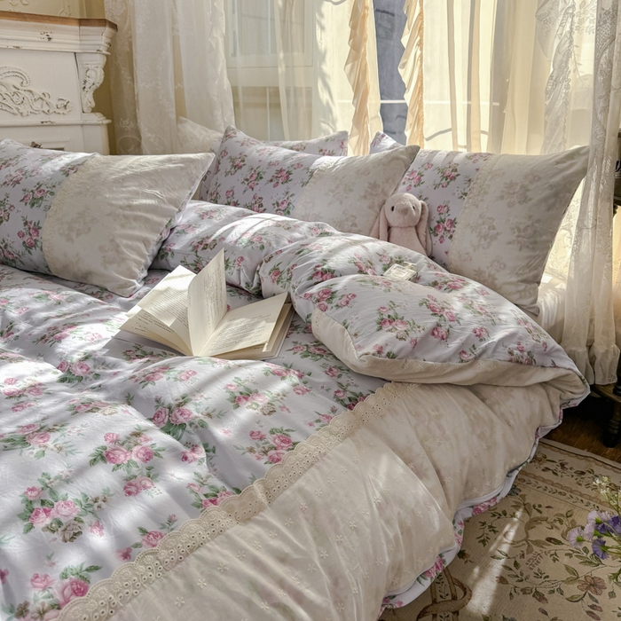 91家纺网 家纺一手货源 找家纺 温眠家纺 2025新款ins风小清新镂空花边水洗云朵棉四件套-风格一 春之语