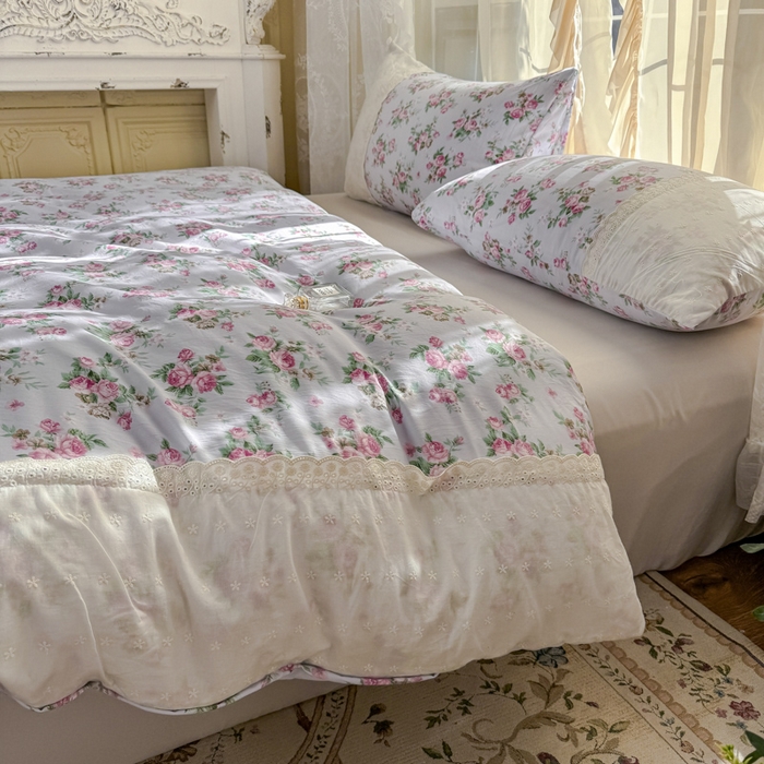 91家纺网 家纺一手货源 找家纺 温眠家纺 2025新款ins风小清新镂空花边水洗云朵棉四件套-风格一 春之语