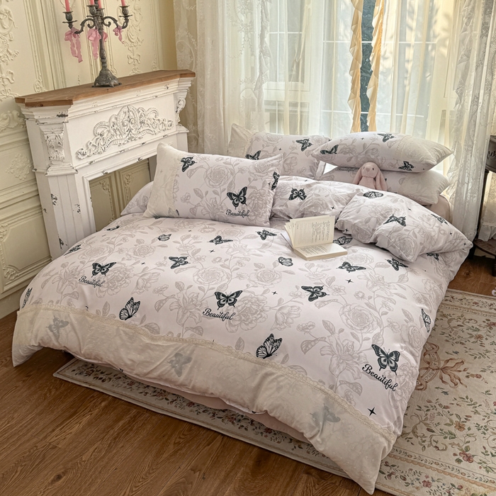 91家纺网 家纺一手货源 找家纺 温眠家纺 2025新款ins风小清新镂空花边水洗云朵棉四件套-风格一 蝶恋花