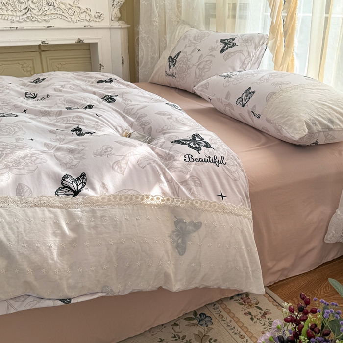 91家纺网 家纺一手货源 找家纺 温眠家纺 2025新款ins风小清新镂空花边水洗云朵棉四件套-风格一 蝶恋花