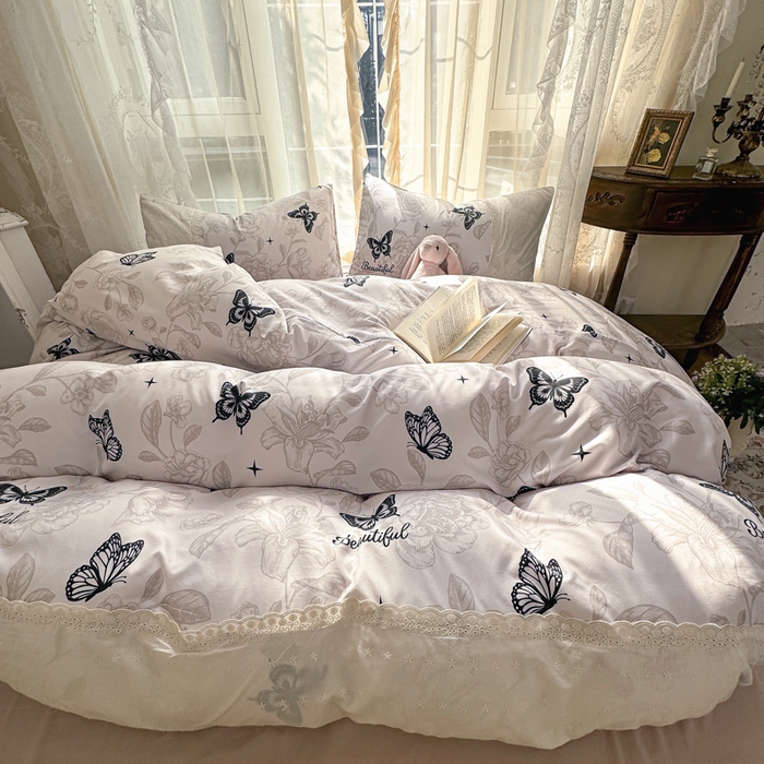 91家纺网 家纺一手货源 找家纺 温眠家纺 2025新款ins风小清新镂空花边水洗云朵棉四件套-风格一 蝶恋花