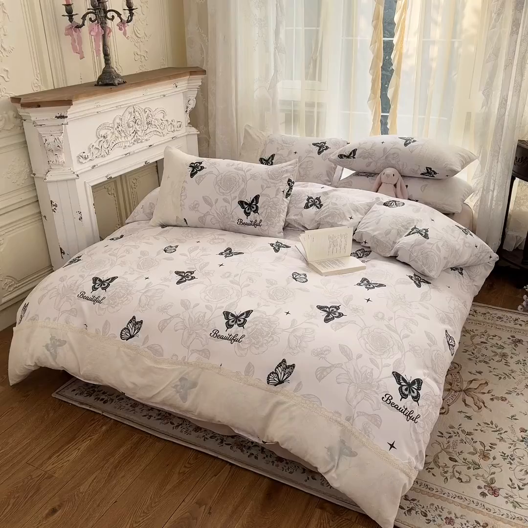 91家纺网 家纺一手货源 找家纺 温眠家纺 2025新款ins风小清新镂空花边水洗云朵棉四件套-风格一 蝶恋花