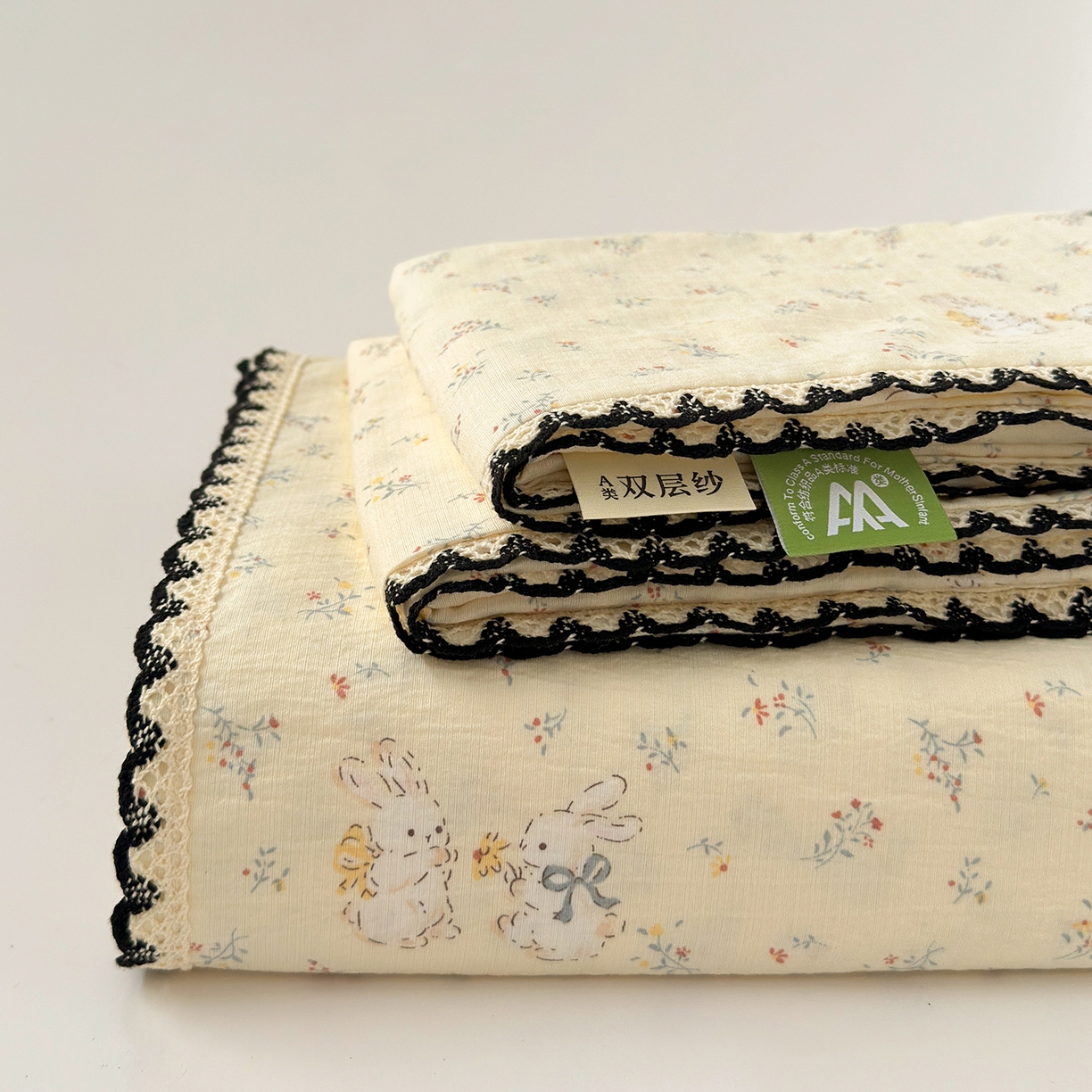 91家纺网 家纺一手货源 找家纺 沐芷 2026 【提供买家秀】双层纱A类黑色小花边单床单/床单三件套 被单 春日兔絮