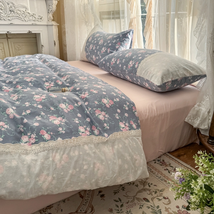 91家纺网 家纺一手货源 找家纺 温眠家纺 2025新款ins风小清新镂空花边水洗云朵棉四件套-风格一 花田错