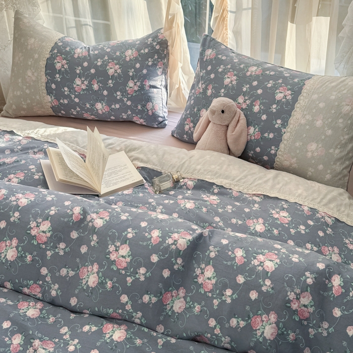 91家纺网 家纺一手货源 找家纺 温眠家纺 2025新款ins风小清新镂空花边水洗云朵棉四件套-风格一 花田错