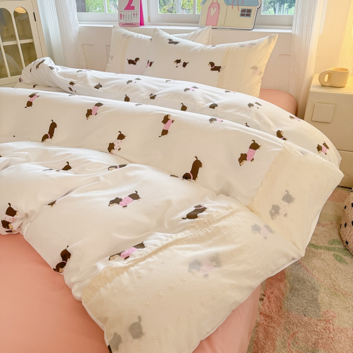 91家纺网 家纺一手货源 找家纺 温眠家纺 2025新款ins风小清新镂空花边水洗云朵棉四件套-风格一 柯基