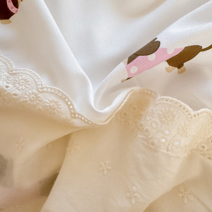 91家纺网 家纺一手货源 找家纺 温眠家纺 2025新款ins风小清新镂空花边水洗云朵棉四件套-风格一 柯基