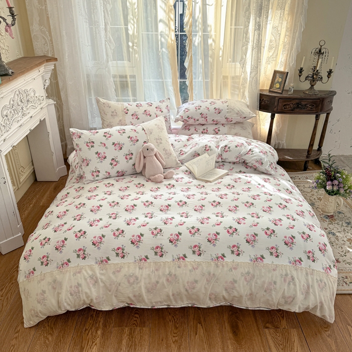 91家纺网 家纺一手货源 找家纺 温眠家纺 2025新款ins风小清新镂空花边水洗云朵棉四件套-风格一 丽莎