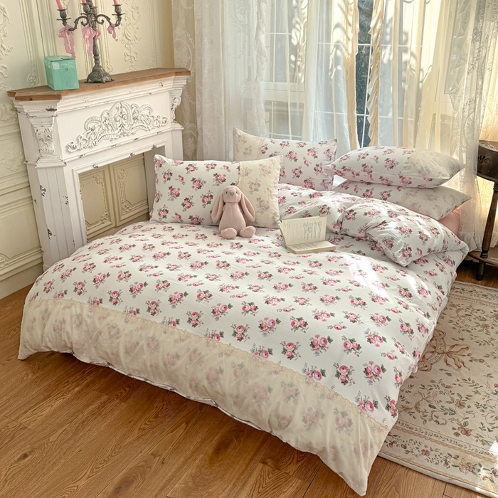 91家纺网 家纺一手货源 找家纺 温眠家纺 2025新款ins风小清新镂空花边水洗云朵棉四件套-风格一 丽莎