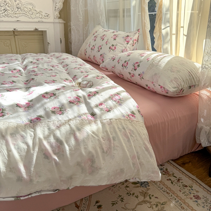 91家纺网 家纺一手货源 找家纺 温眠家纺 2025新款ins风小清新镂空花边水洗云朵棉四件套-风格一 丽莎