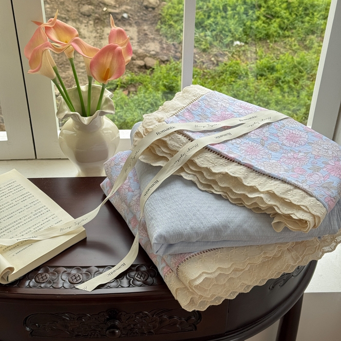 91家纺网 家纺一手货源 找家纺 温眠家纺 2025直播新款云感双层纱镂空花边四件套 蓝萱