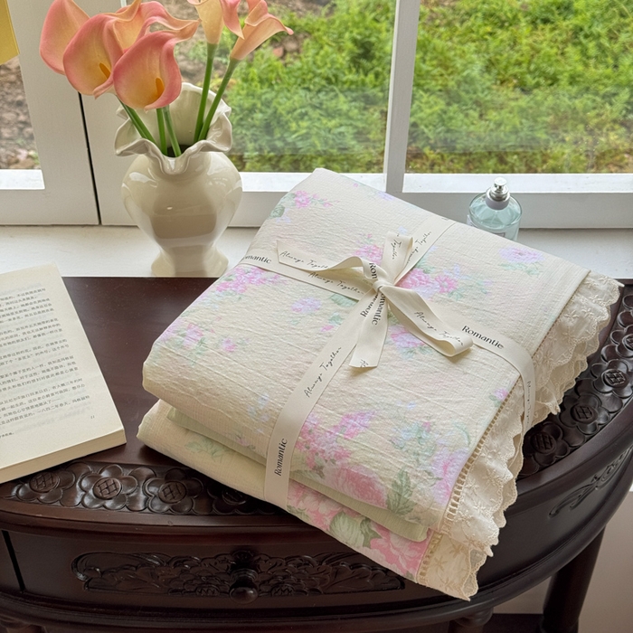 91家纺网 家纺一手货源 找家纺 温眠家纺 2025直播新款云感双层纱镂空花边四件套 安娜