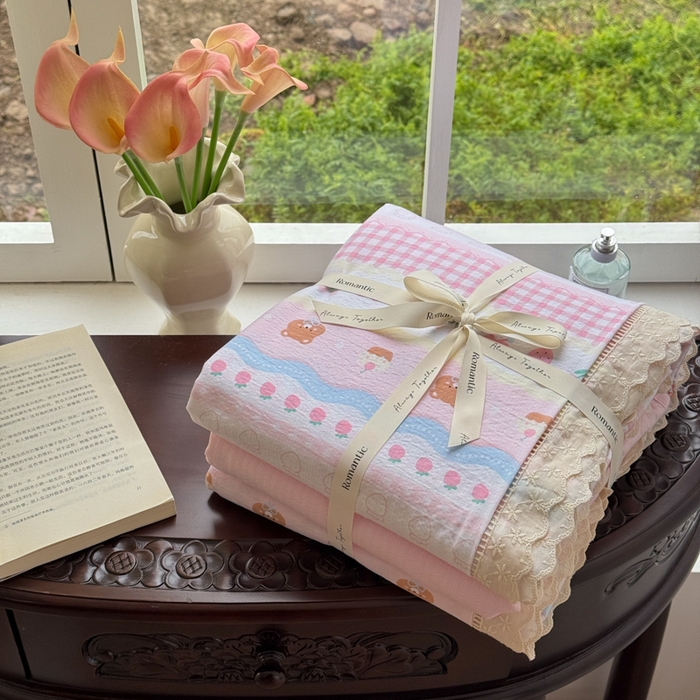 91家纺网 家纺一手货源 找家纺 温眠家纺 2025直播新款云感双层纱镂空花边四件套 草莓蛋糕